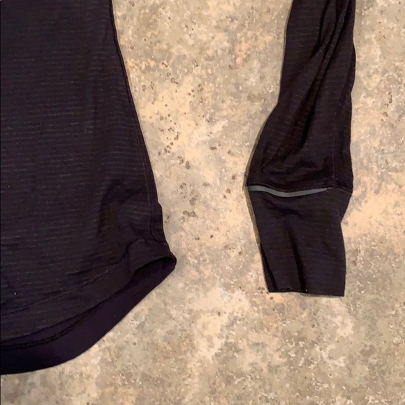 Lululemon long sleeve size 6 - Picture 5 of 8